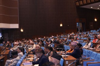 आइतबार दिउँसो एक बजेसम्मका लागि प्रतिनिधिसभा बैठक स्थगित